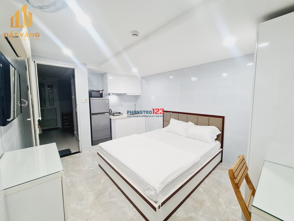 Studio ban công ngay Phú Mỹ Hưng Quận 7 gần Lotte, SC ViVo, Crescent Mall, TDT, RMIT