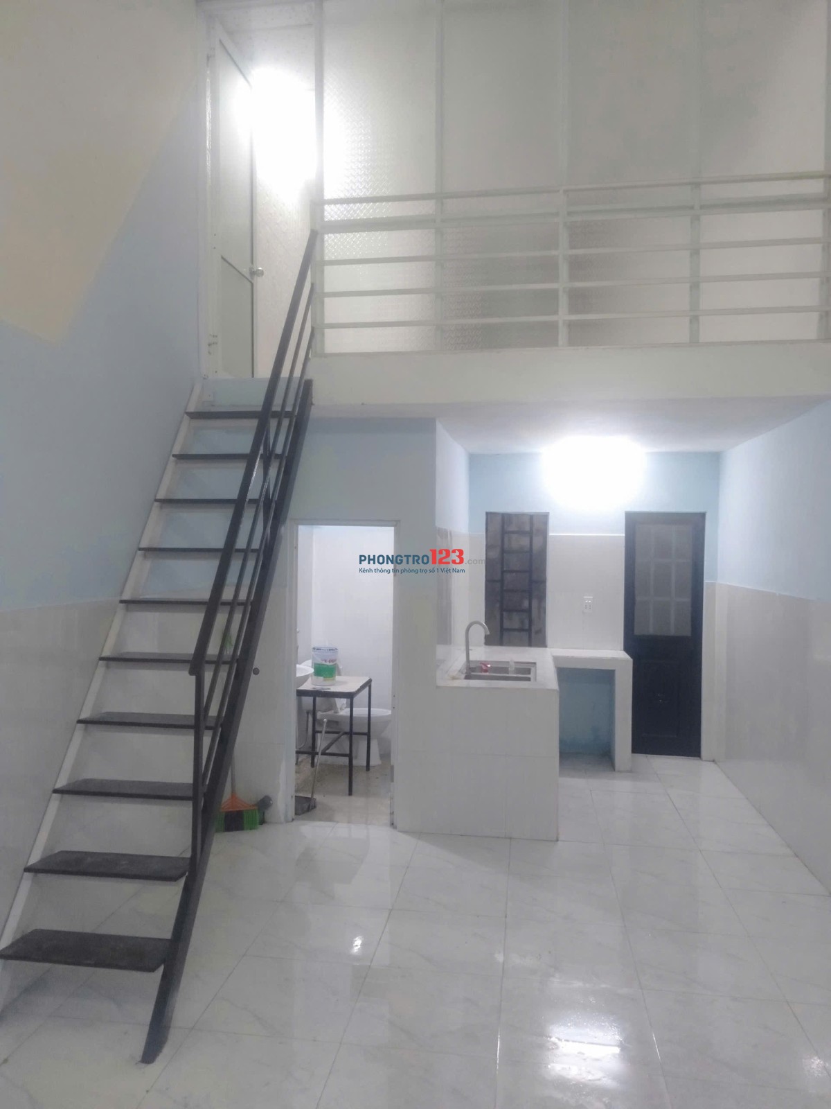 Phòng trọ độc lập dạng nhà nguyên căn, có sân trước và sân sau riêng