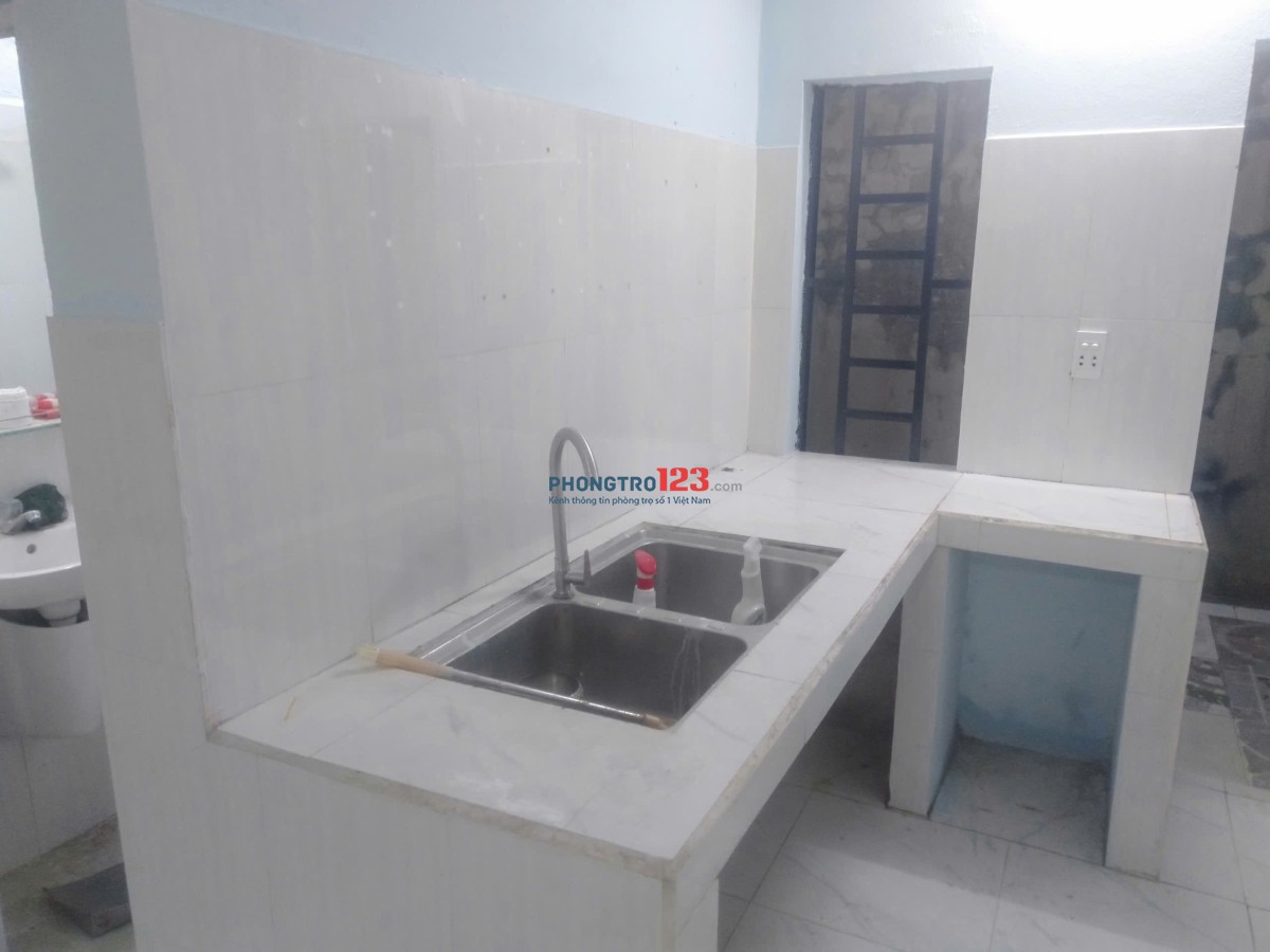 Phòng trọ độc lập dạng nhà nguyên căn, có sân trước và sân sau riêng