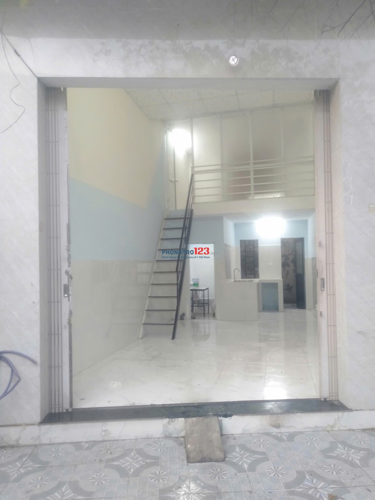 Phòng trọ độc lập dạng nhà nguyên căn, có sân trước và sân sau riêng