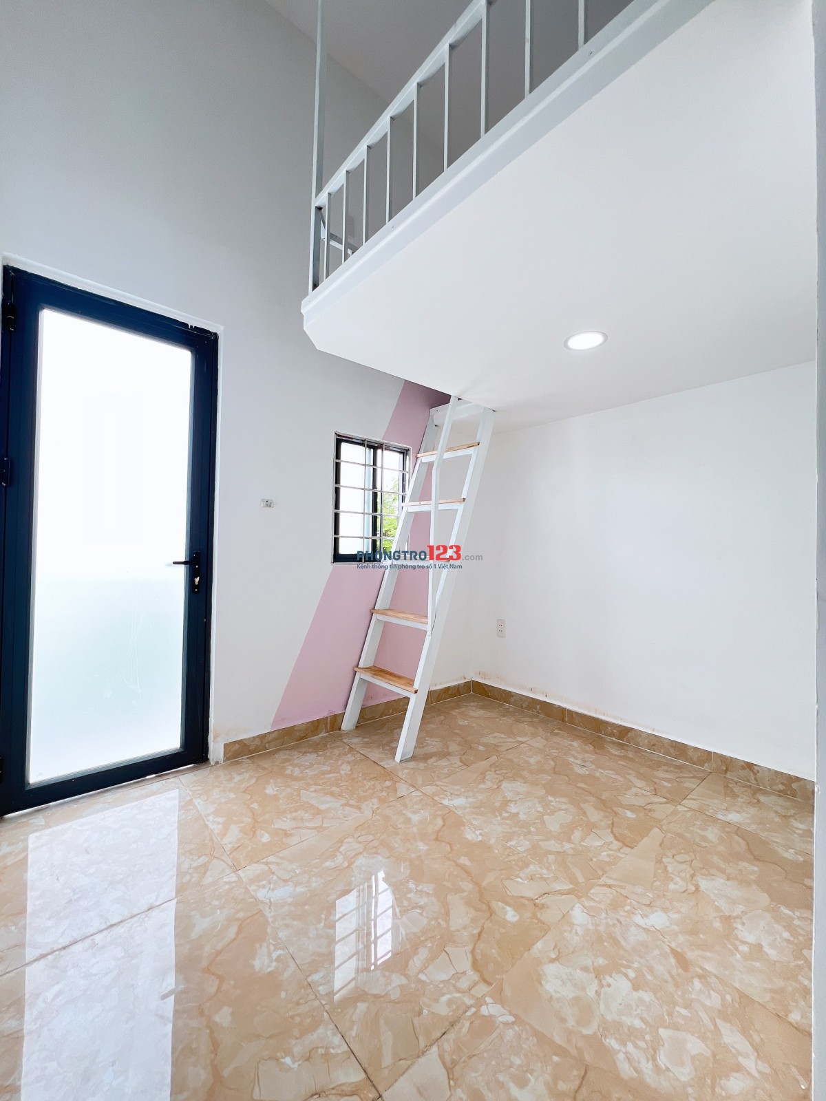 DUPLEX SIÊU THOÁNG , MỚI 100% GẦN CẦU SÀI GÒN