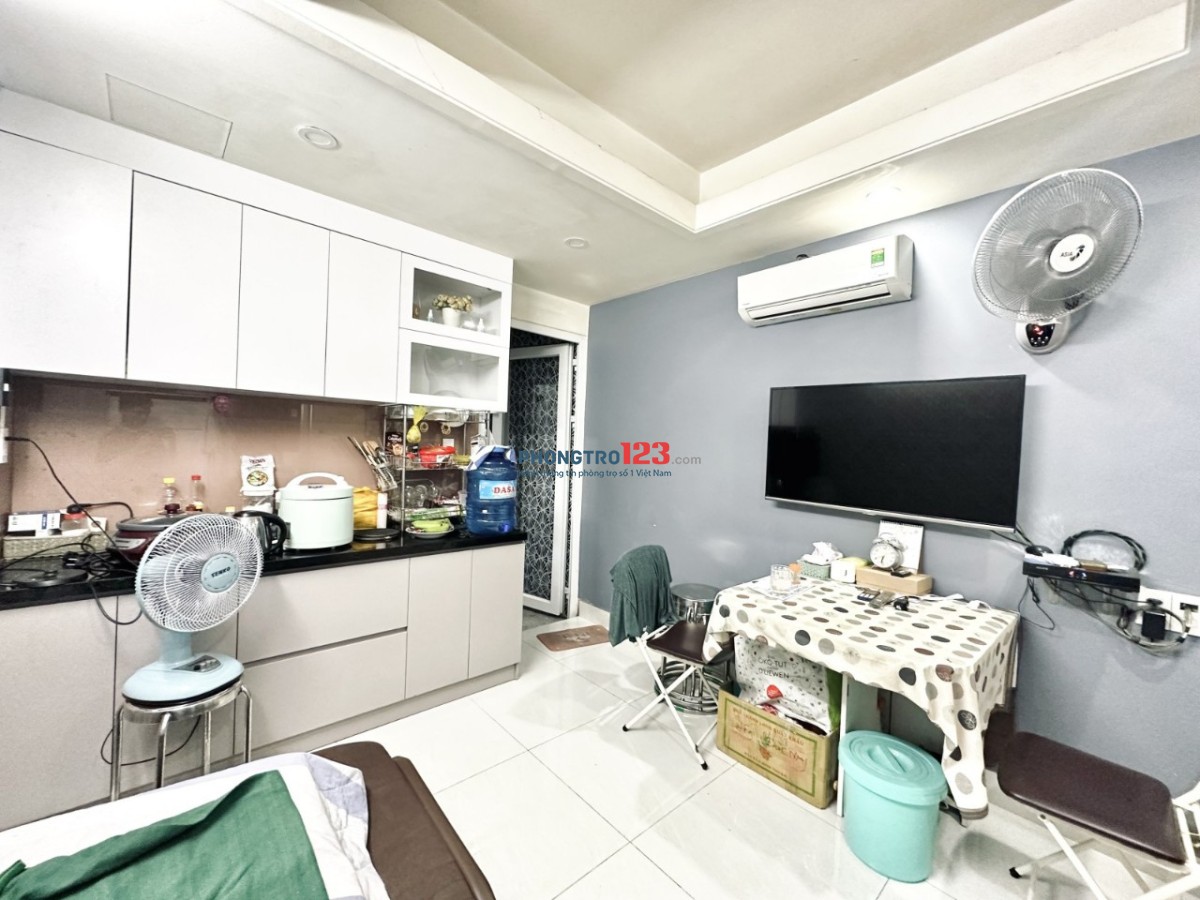 Cho Thuê Phòng Q Bình Thạnh.fuff nội thất cao cấp.mới keng 100% tolet riêng ban công.4tr3