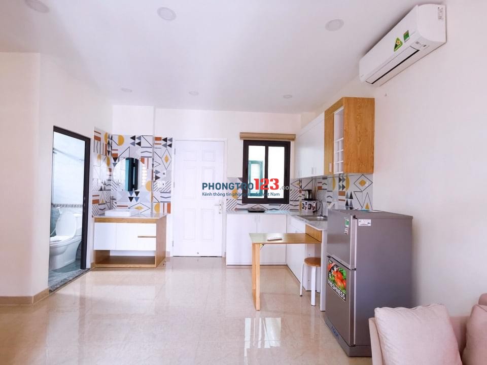 Studio Ban Công Sát Sunrise city. Gần Lotte Mart, Đh Tdt, Rmit, Trung tâm