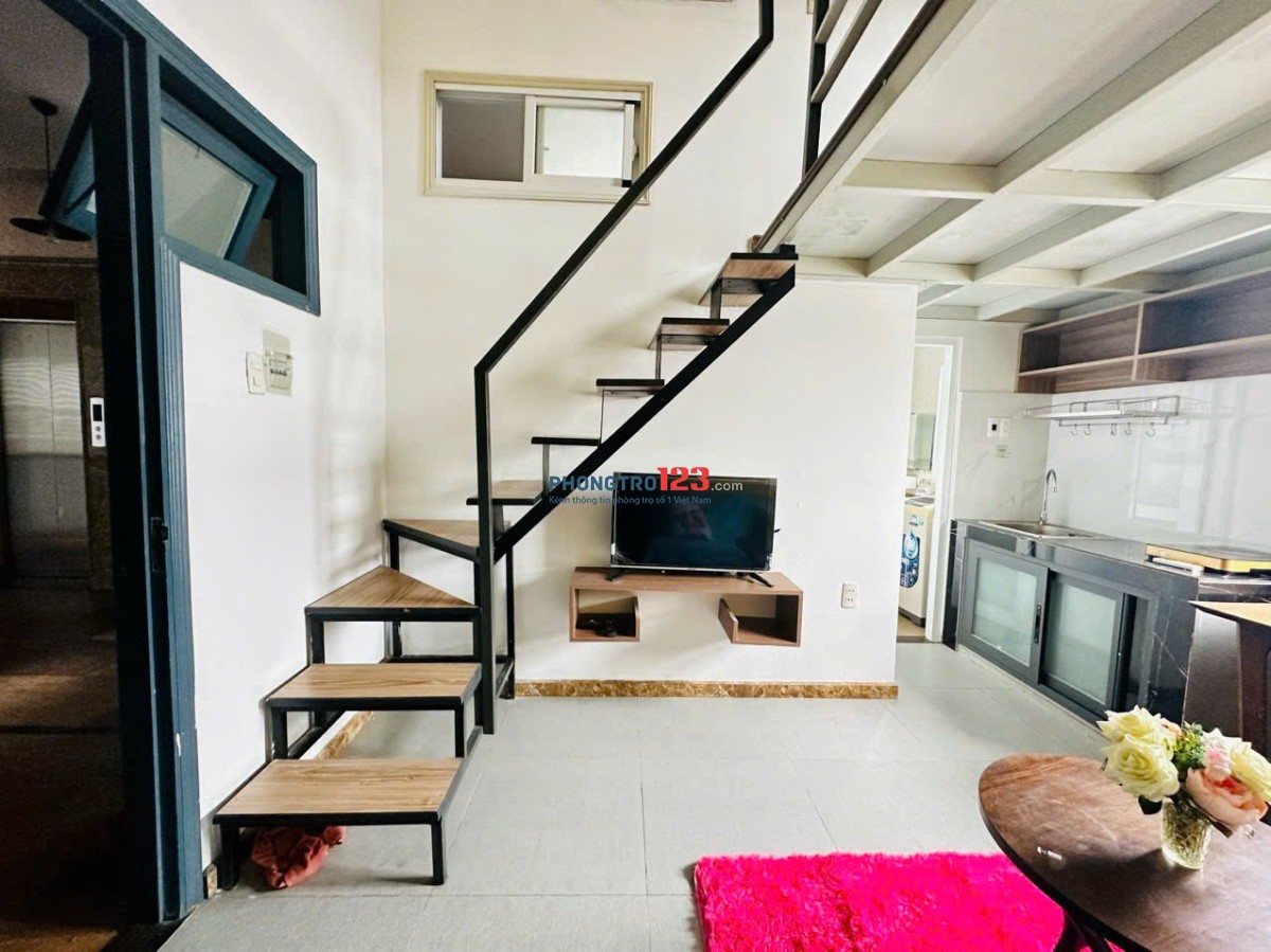 DUPLEX góc cửa sổ tại Huỳnh Tấn Phát Quận 7 di chuyển sang Crescentmall, Dh TDT UFM