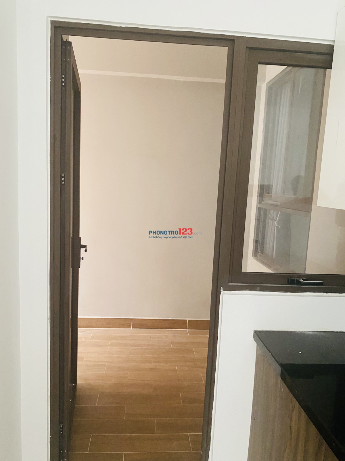 Hot căn hộ 2PN 85m2 giá thuê 9tr/th có 2 máy lạnh và máy nước nóng chung cư opal boulevard