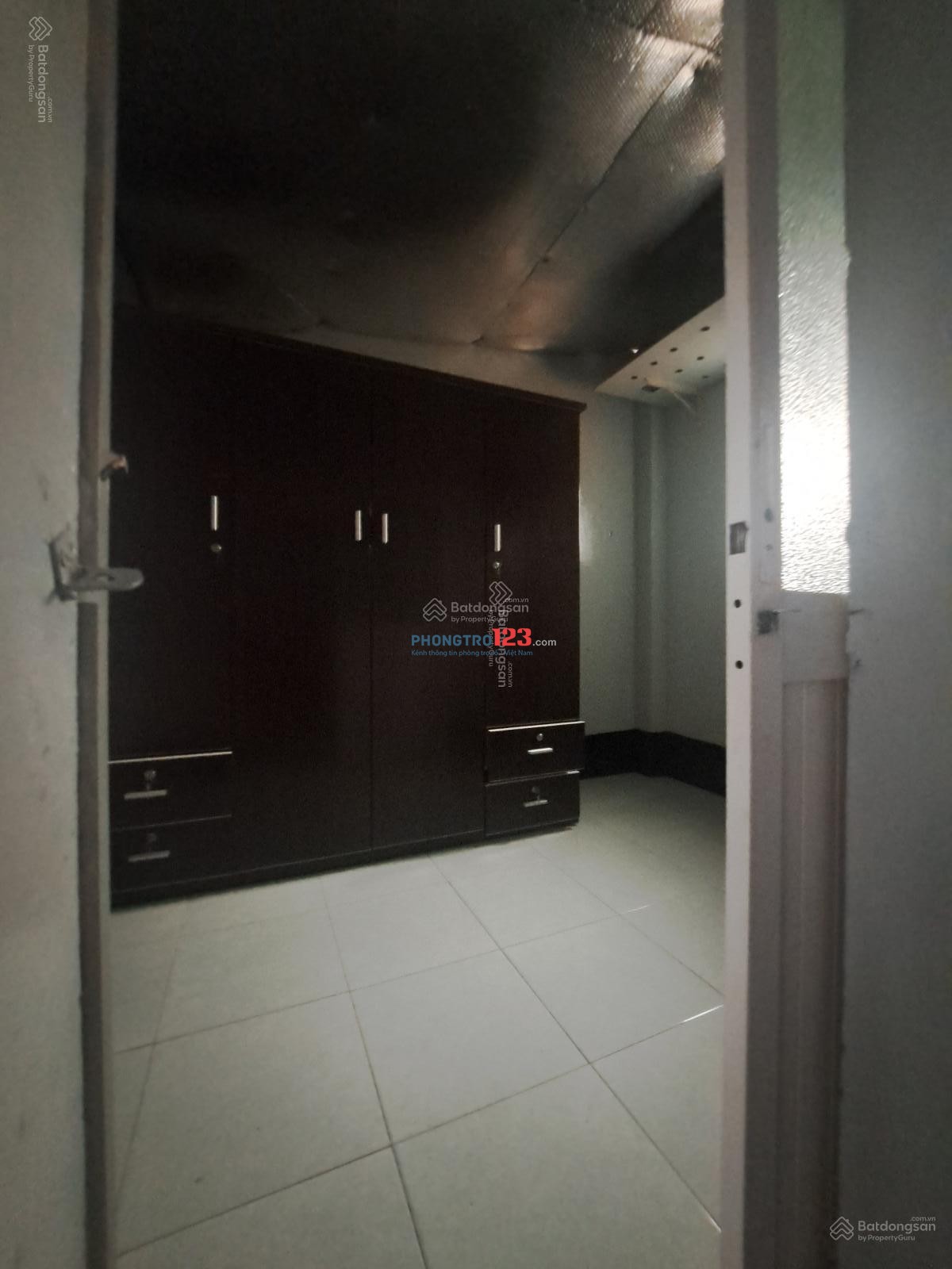 Nhà nguyên căn hẻm Tôn Đản, Quận 8, DT 40m2, 4PN, gần ĐH NTT, giá 8 triệu/tháng