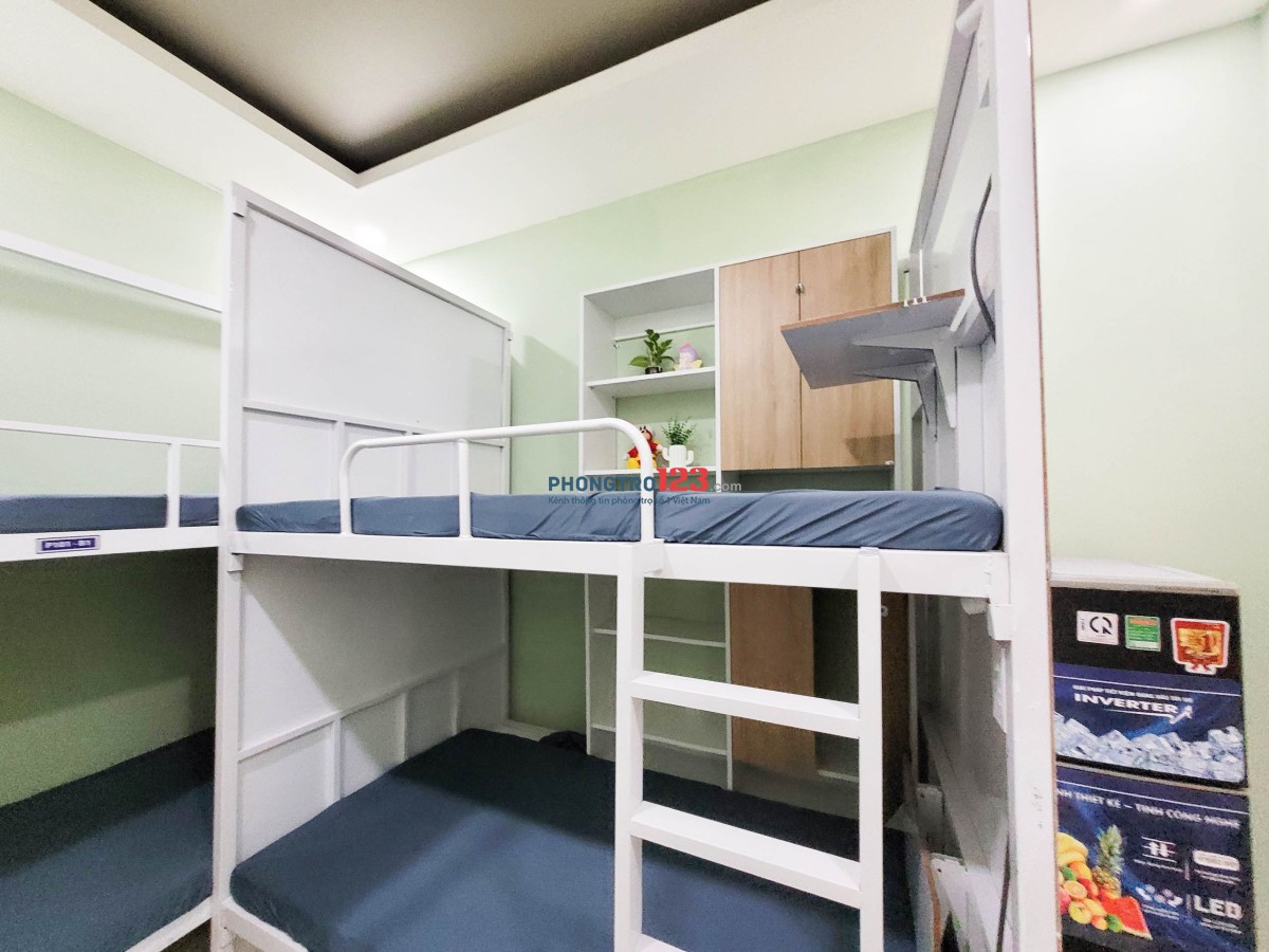 PHÒNG 4 BẠN KTX NỮ MỚI XÂY NGAY ĐH KIẾN TRÚC, SPKT, NGÂN HÀNG