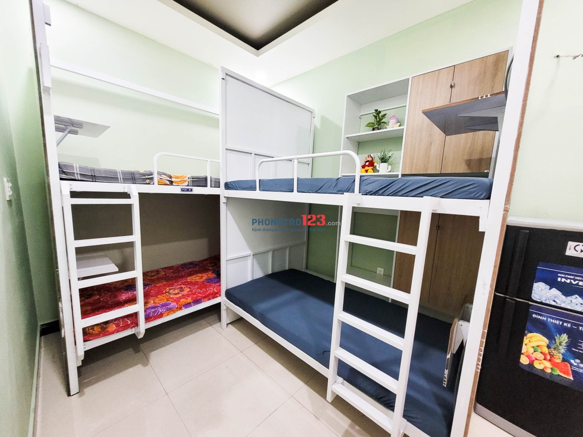 PHÒNG 4 BẠN KTX NỮ MỚI XÂY NGAY ĐH KIẾN TRÚC, SPKT, NGÂN HÀNG