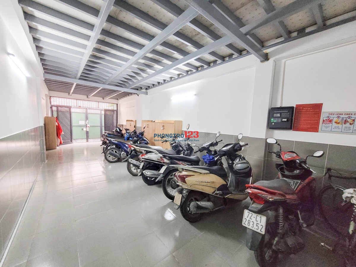 ĐỐI DIỆN VINCOM THỦ ĐỨC, KTX NỮ PHÒNG 4 BẠN - ĐẦY ĐỦ TIỆN NGHI, CÓ BẾP RIÊNG