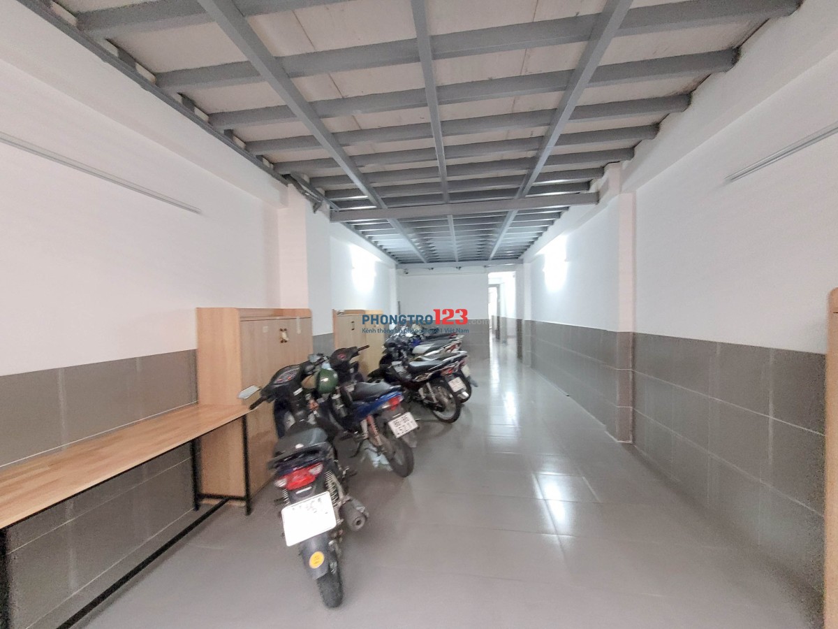 ĐỐI DIỆN VINCOM THỦ ĐỨC, KTX NỮ PHÒNG 4 BẠN - ĐẦY ĐỦ TIỆN NGHI, CÓ BẾP RIÊNG