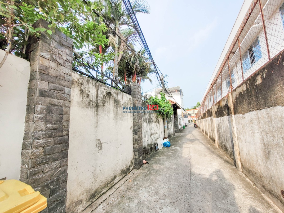 ĐỐI DIỆN VINCOM THỦ ĐỨC, KTX NỮ PHÒNG 4 BẠN - ĐẦY ĐỦ TIỆN NGHI, CÓ BẾP RIÊNG
