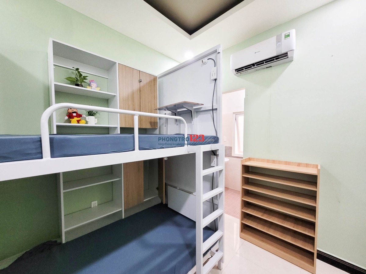 PHÒNG 4 BẠN KTX NỮ MỚI XÂY NGAY ĐH KIẾN TRÚC, SPKT, NGÂN HÀNG