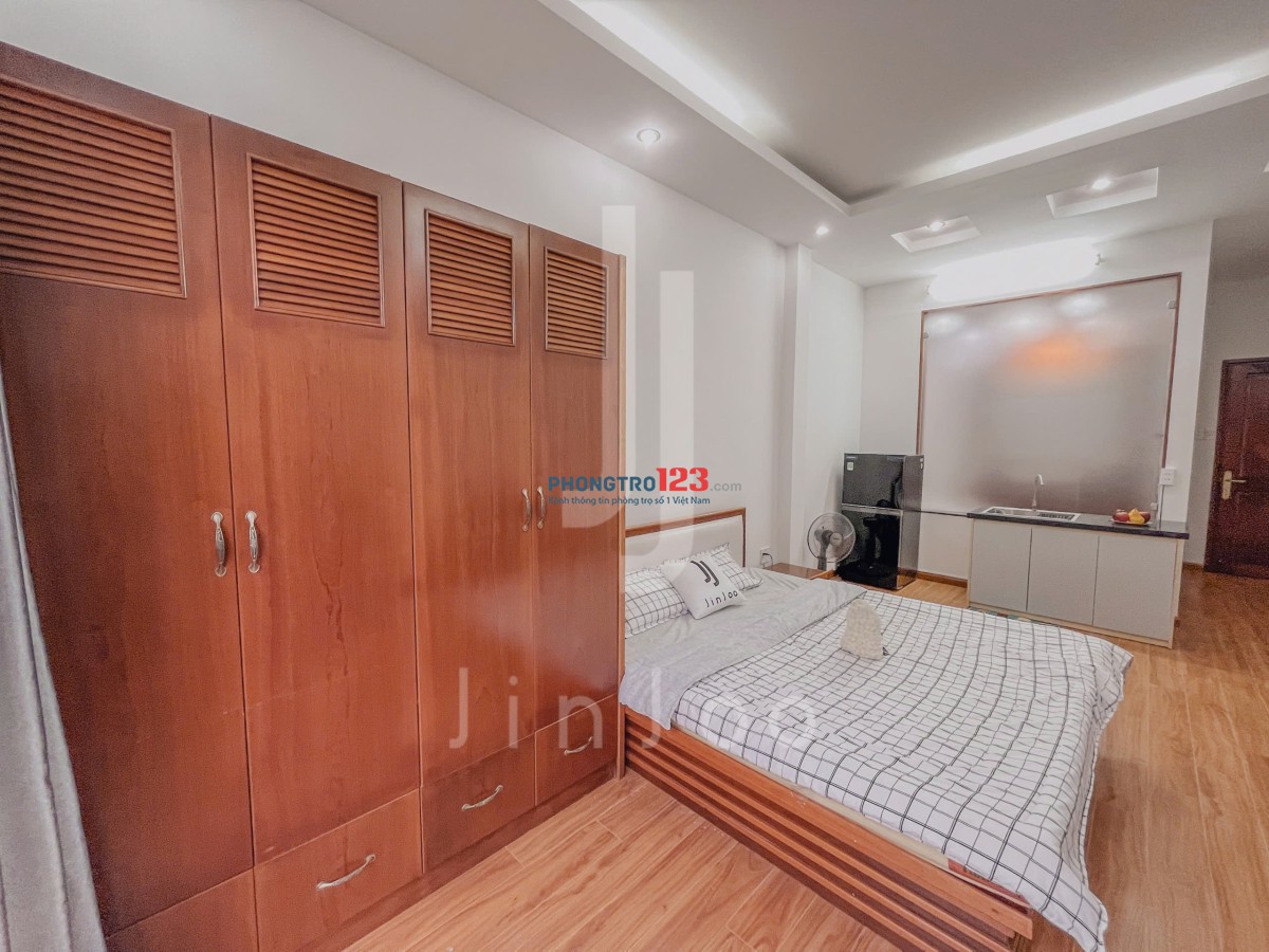 Cho thuê căn Studio ban công Full NT Cạnh đường LVB và NTT Sạch Sẽ Thoáng Mát
