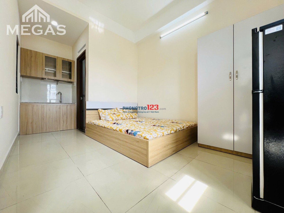 Studio ban công - máy lạnh - tủ lạnh - nệm - 28m2 an ninh đảm bảo