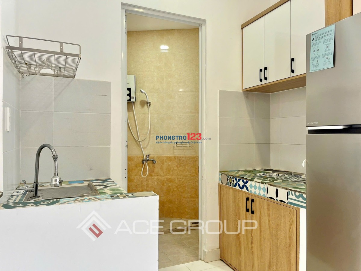 Cho thuê phòng cửa sổ lớn, tách bếp full nội thất giá rẻ gần Ngã Tư Bốn Xã