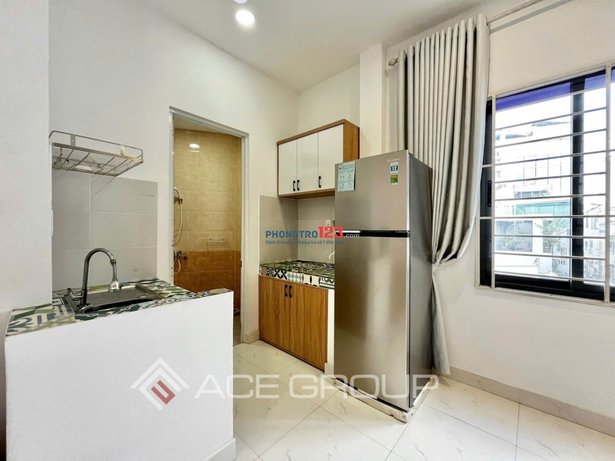 Cho thuê phòng cửa sổ lớn, tách bếp full nội thất giá rẻ gần Ngã Tư Bốn Xã