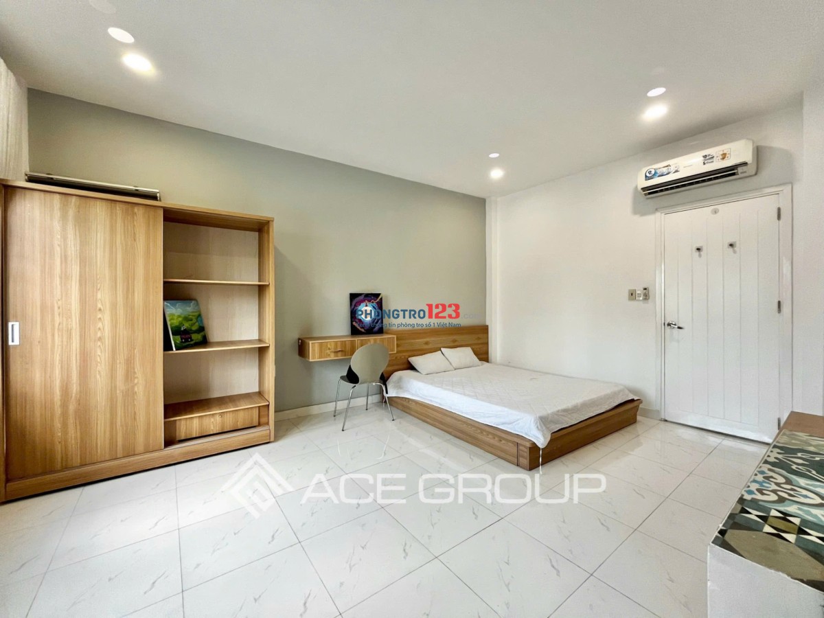 Cho thuê phòng cửa sổ lớn, tách bếp full nội thất giá rẻ gần Ngã Tư Bốn Xã