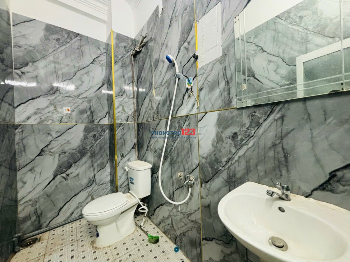 Duplex gần Học Viện Cán Bộ - Đinh Bộ Lĩnh - Ngã tư Hàng Xanh - gần Hutech - GTVT,..