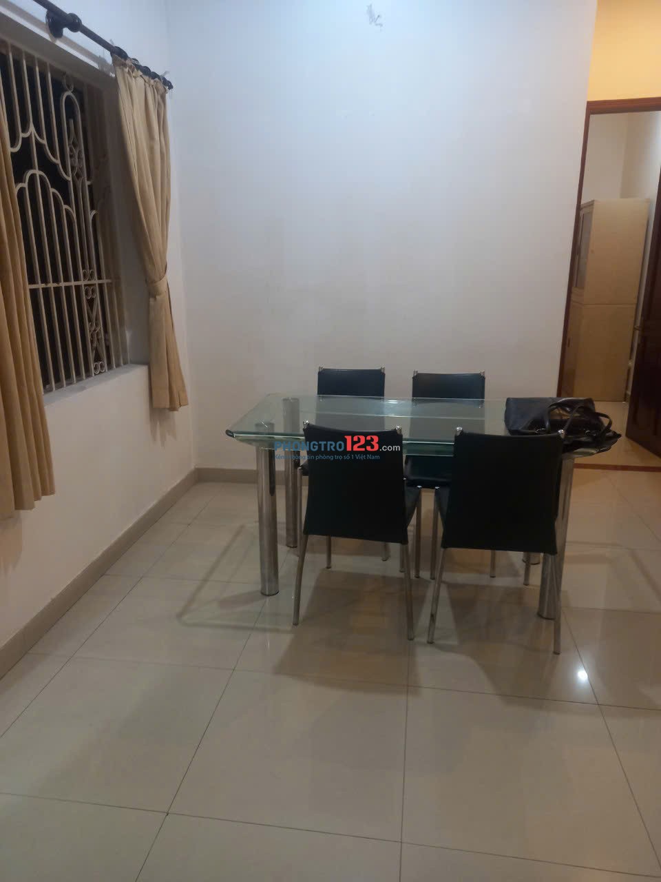 Chung cư Miếu Nổi 5 tầng ( thang bộ), P3, Bình Thạnh: 80m2, 3p, 2wc, 10tr - NT