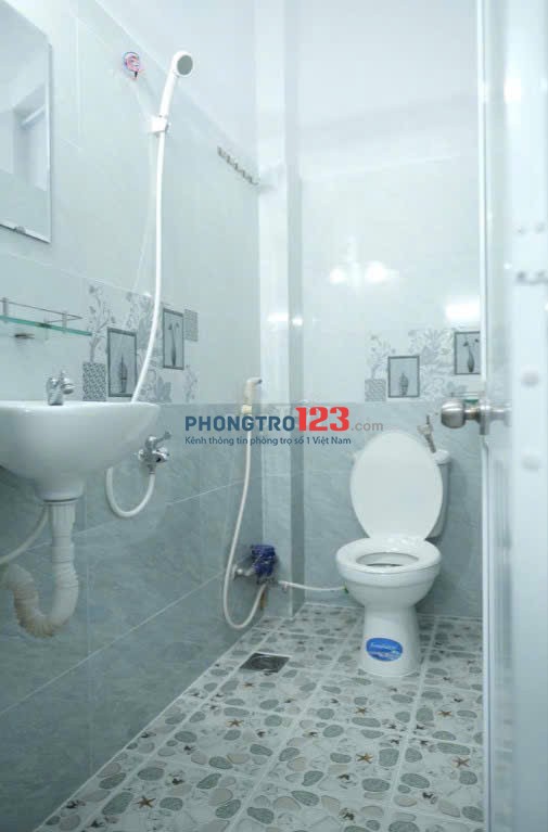 Cho Thuê Phòng Giá Tốt - Quận PHÚ NHUẬN - Có Ban Công Siêu Rộng+ Gác Lửng DT. Phòng:40m2 - Tự Do Giờ Giấc, Có chìa kho