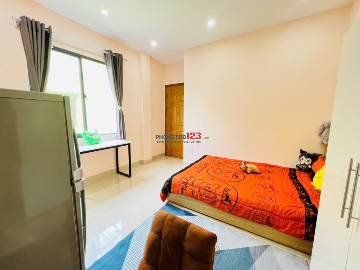 Trống sẵn studio thang máy ở Tôn Đản ,Quận 4 gần ĐH Luật , ĐH Nguyễn Tất Thành