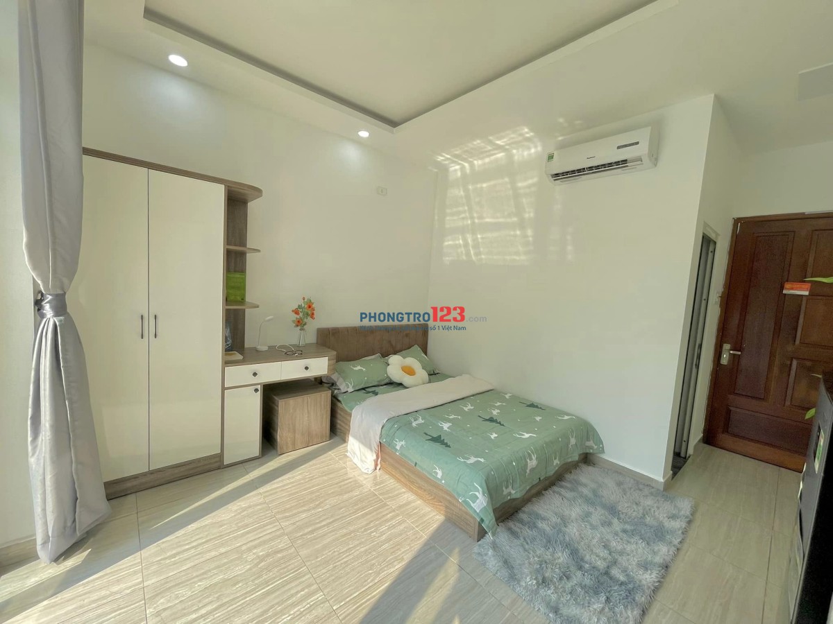 Cho Thuê Phòng Studio - FULL Nội Thất - Ban Công Rộng Rãi Tại Hoàng Hoa Thám