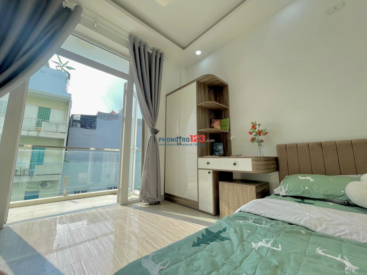 Cho Thuê Phòng Studio - FULL Nội Thất - Ban Công Rộng Rãi Tại Hoàng Hoa Thám