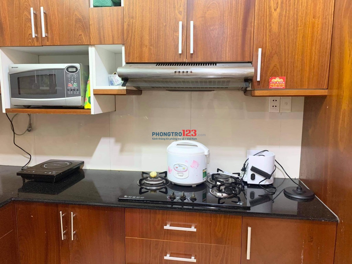 Cho 1-2 nữ thuê ở ghép trong 1 phòng tại Chung cư H2, Vĩnh Khánh, quận 4. Tháng 11 dọn vào ở