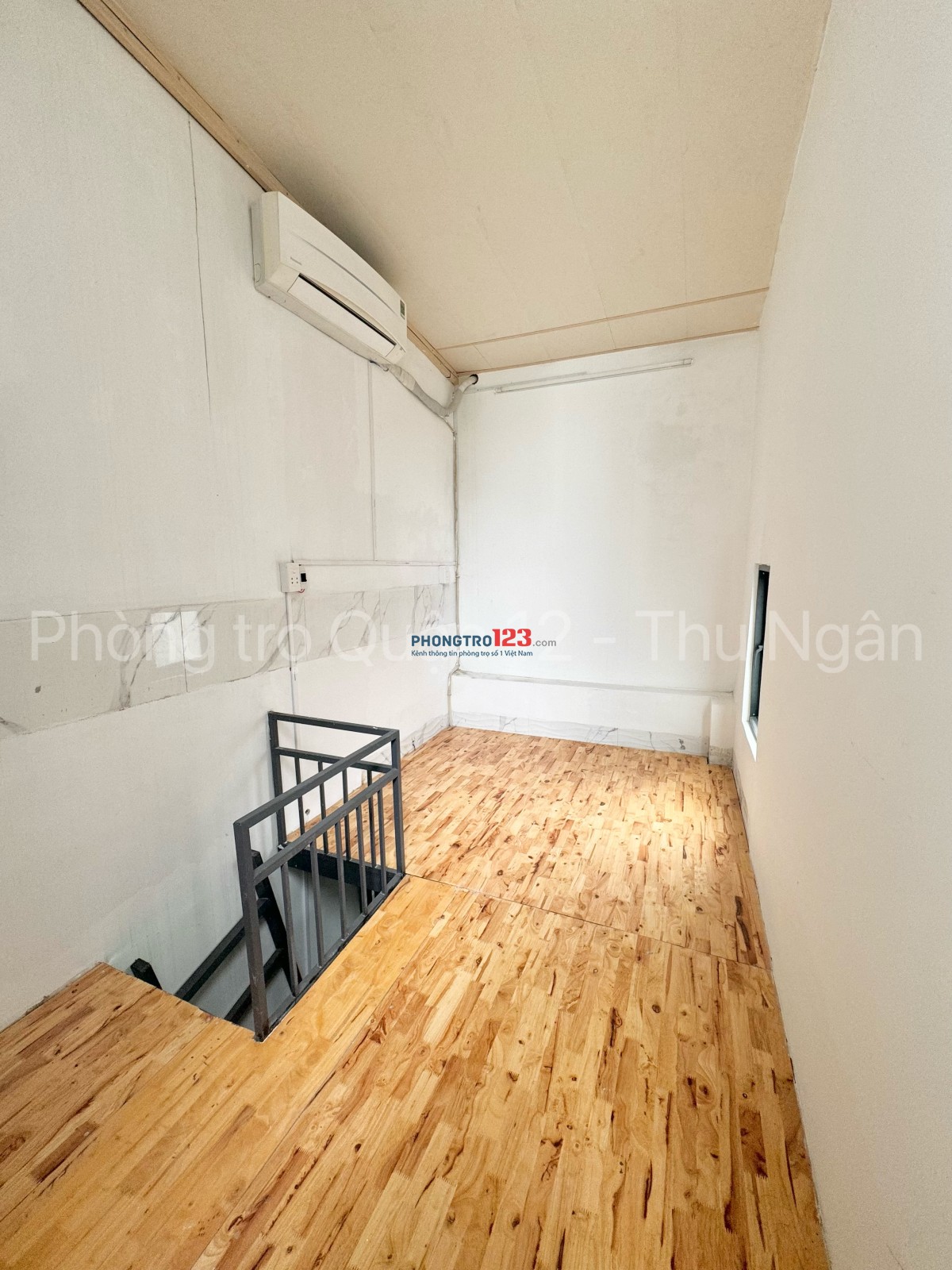 Phòng Mới Xây - Máy Lạnh - Ngay CV Quang Trung