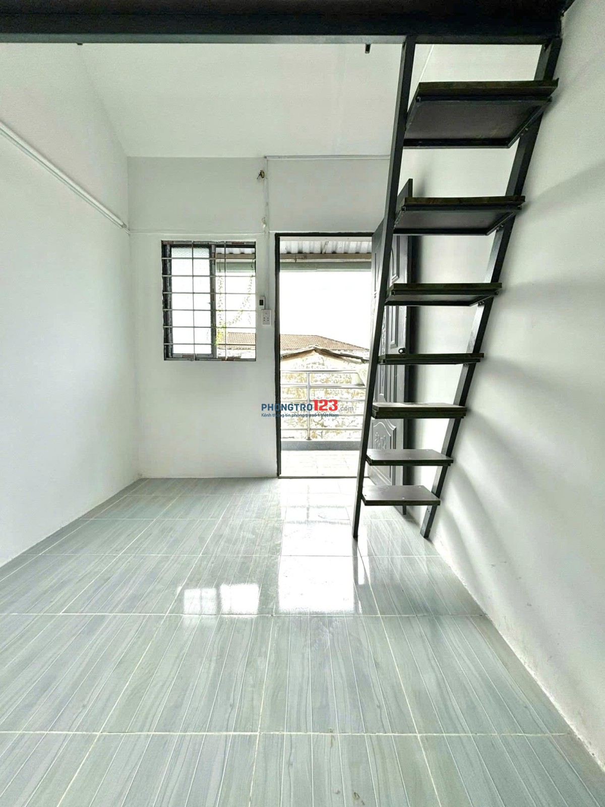 Cho Thuê Pòng trọ Duplex 20m² - Cửa Sổ Giếng Trời Tại Hương Lộ 2