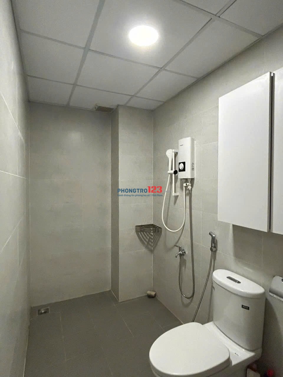 Căn hộ chung cư Hoa Sen Q11, DT 70m2, NTCB, 11tr