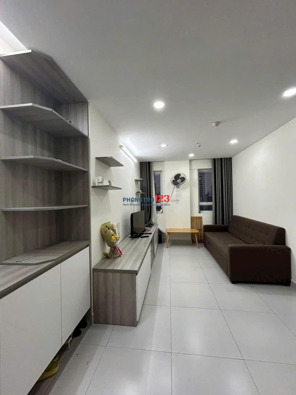 Căn hộ chung cư Hoa Sen Q11, DT 70m2, NTCB, 11tr