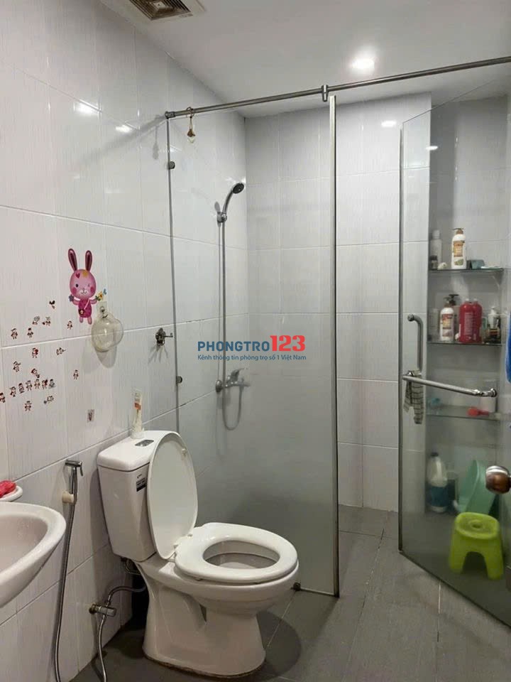 Chung cư Phúc yên, 31 Phan Huy Ích, P15, Tân Bình: 95m2, 2p ngủ, 2wc, 11tr