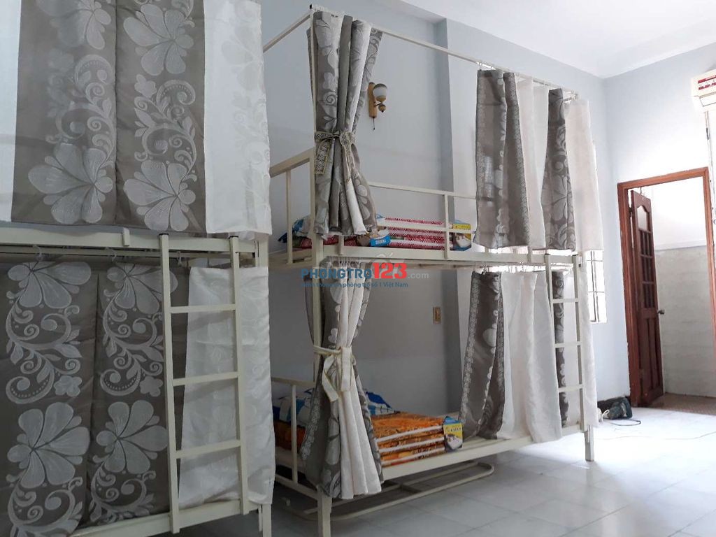 Phòng homestay, ktx cho thuê DT 60m2, giường tầng, đủ tiện nghi, giá 800k