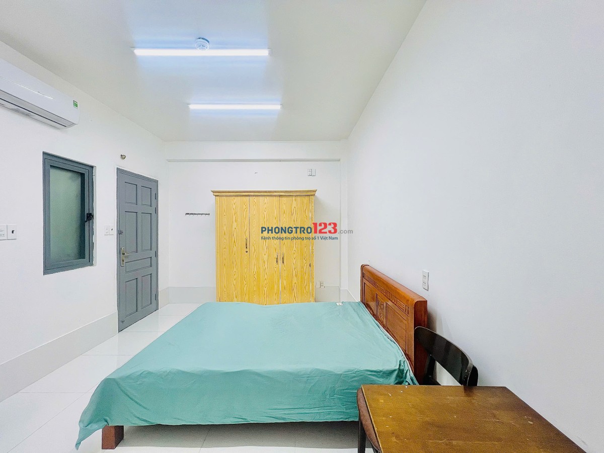Căn hộ full nội thất mặt tiền Cộng Hòa - hầm xe - thang máy đầy đủ