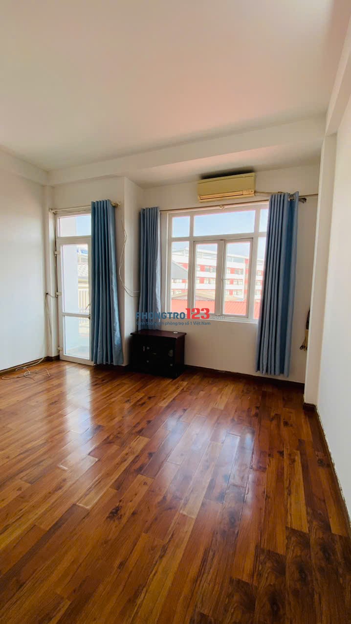 Chính chủ cho thuê nhà 40m2 x 5 tầng tại ngách 6/2 phố Vĩnh Phúc Ba Đình