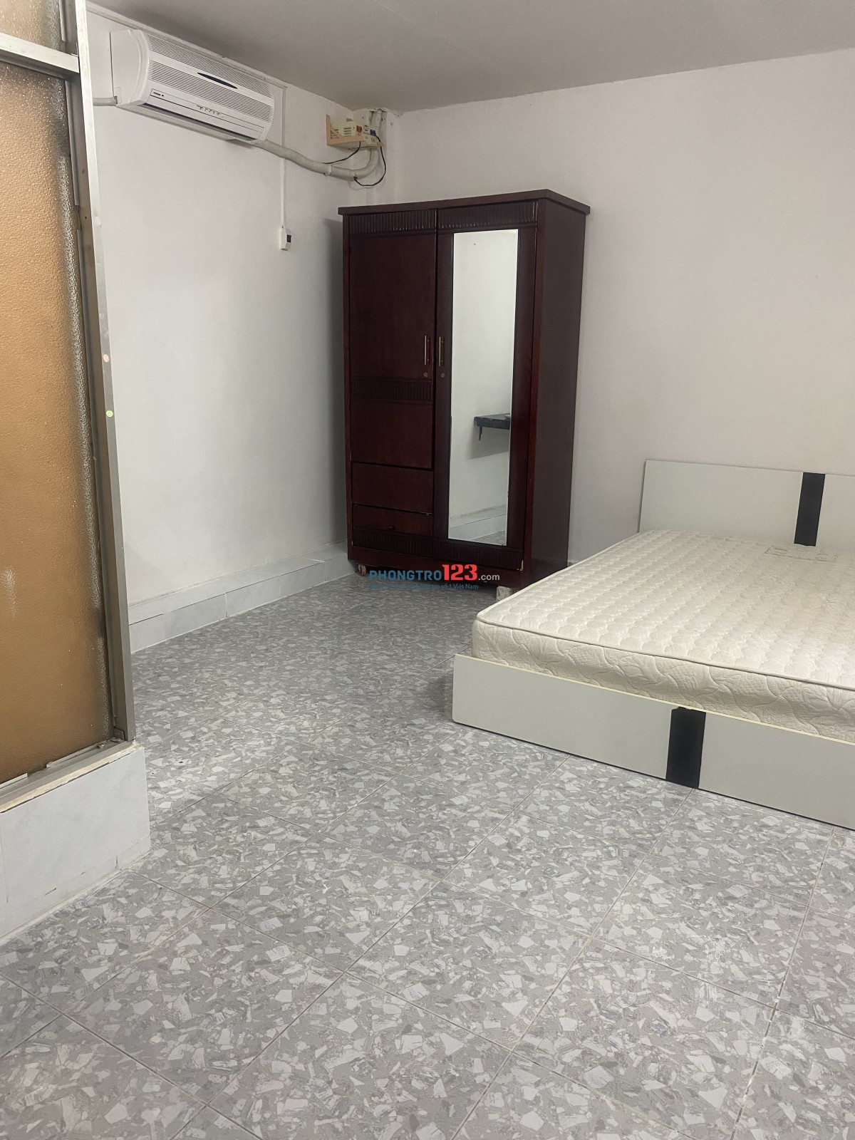 Cho thuê phòng trọ full nội thất giá rẻ đường Hồng Lạc gần trường ĐH Văn Hiến, chợ Tân Bình