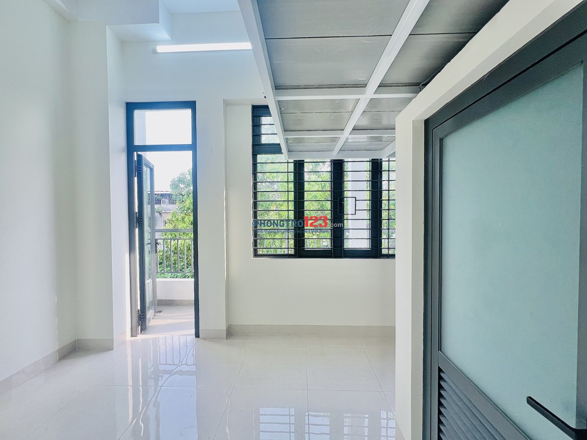 PHÒNG TRỌ FULL ĐỒ BAN CÔNG NGAY HOÀNG HOA THÁM - TÂN BÌNH