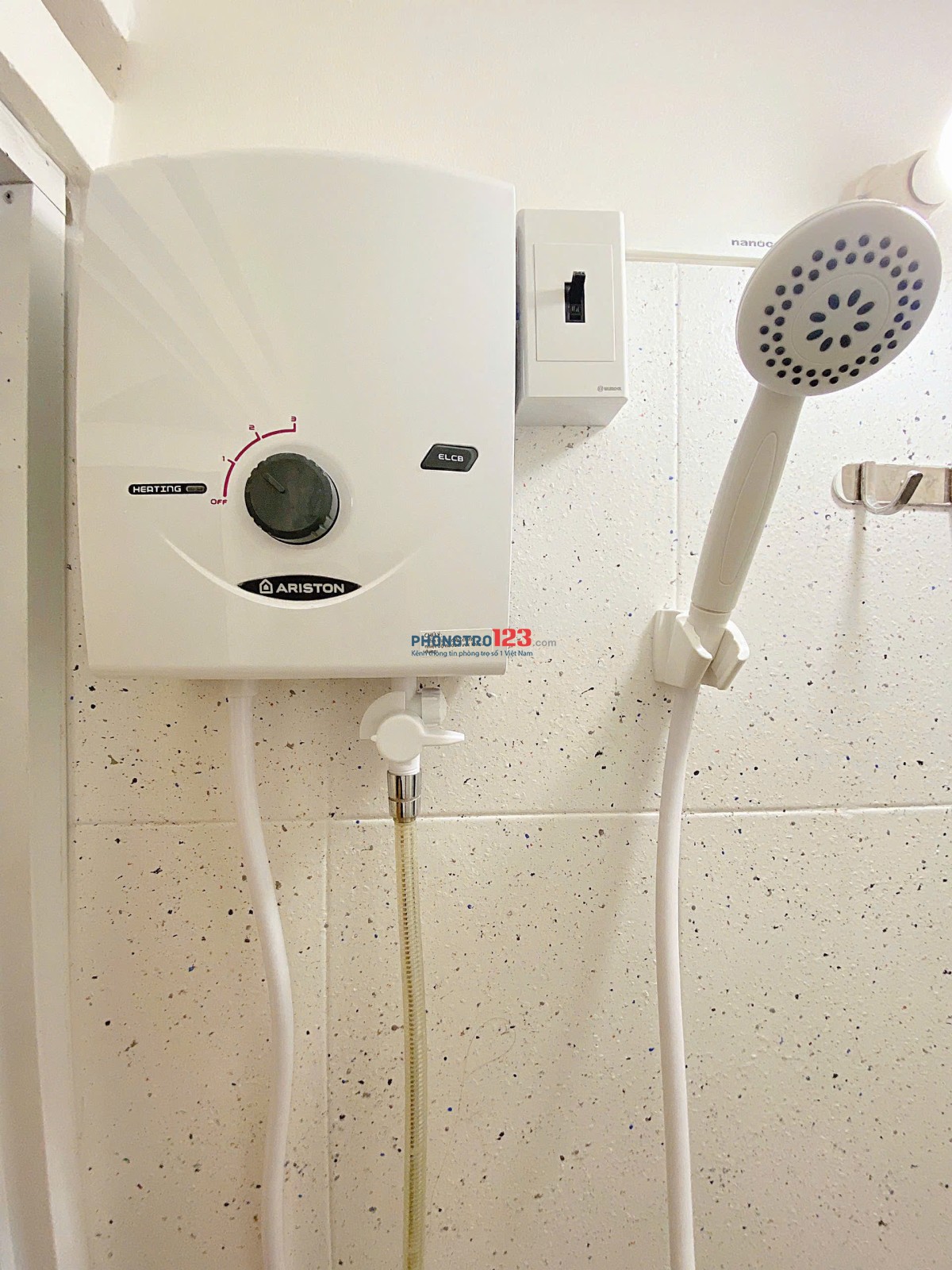NGAY PHAN XÍCH LONG - STUDIO KO GIỚI HẠN NGƯỜI Ở . Giá chỉ : 4.500.000 Phan Xích Long, P2