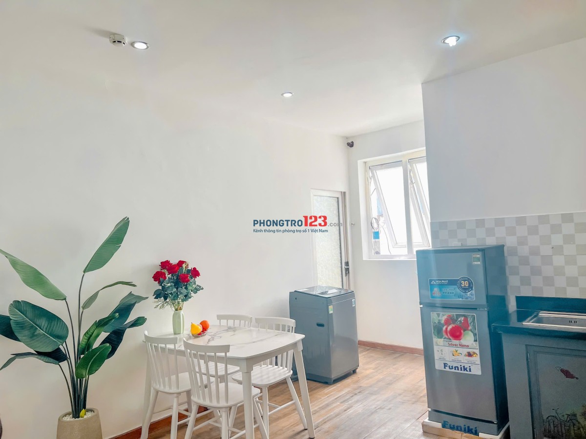 PHÒNG FULL NỘI THẤT 1PN TÁCH BẾP RỘNG RÃI THOÁNG MÁT Ở TÂN BÌNH