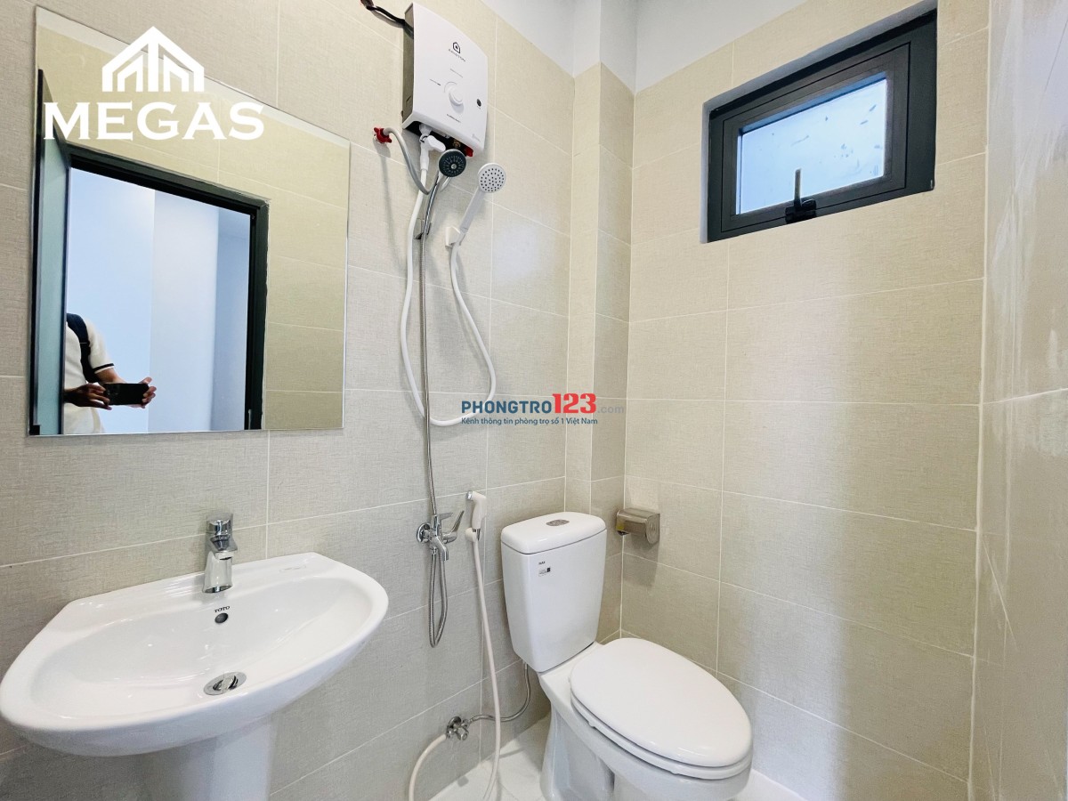 Khai trương Phòng ban công FULL NT giá rẻ ngay Etown 49