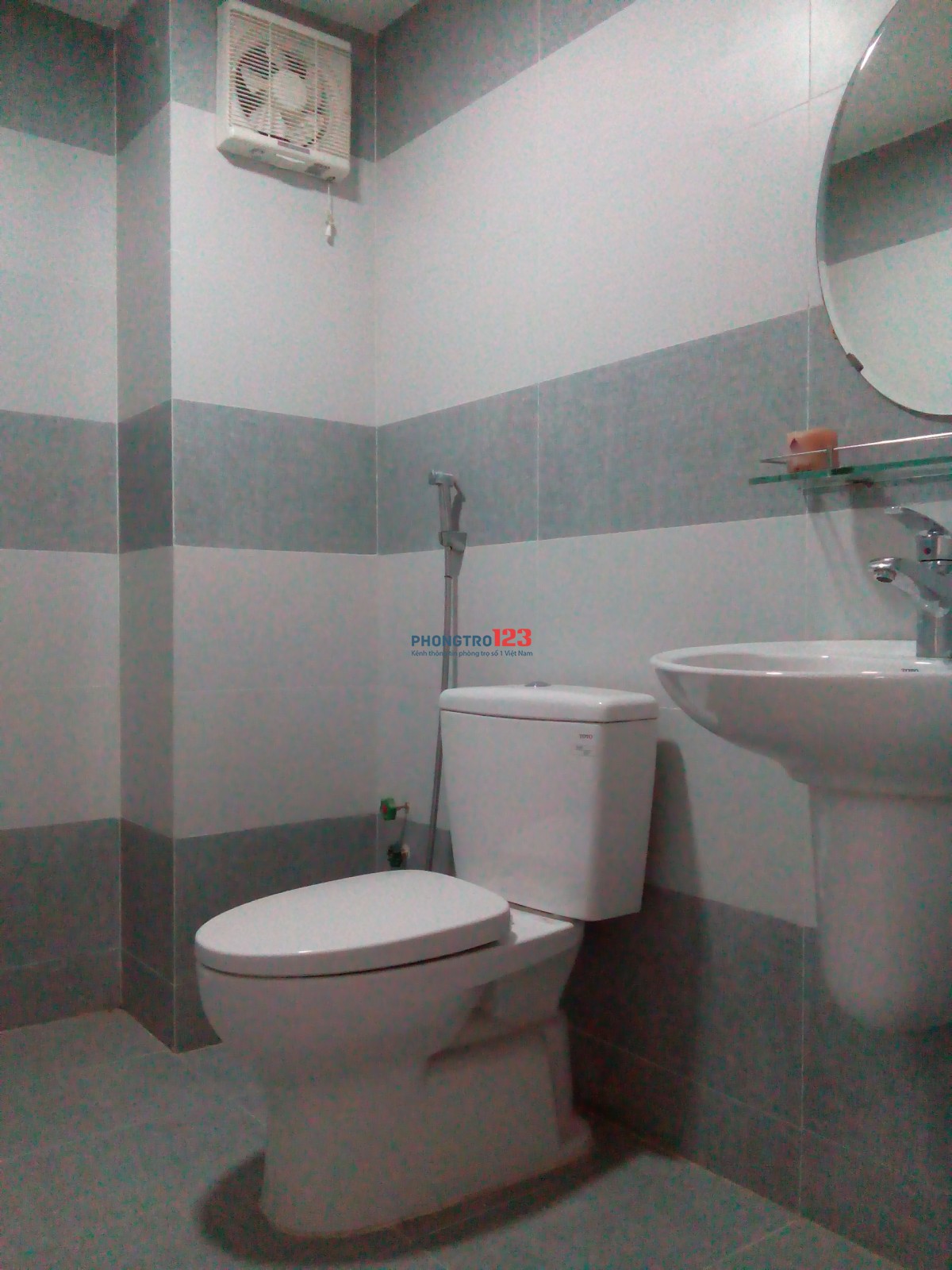 Phòng Studio 28 m2, bancol thoáng mát,. giờ tự do. 4tr/th Q Tân bình.