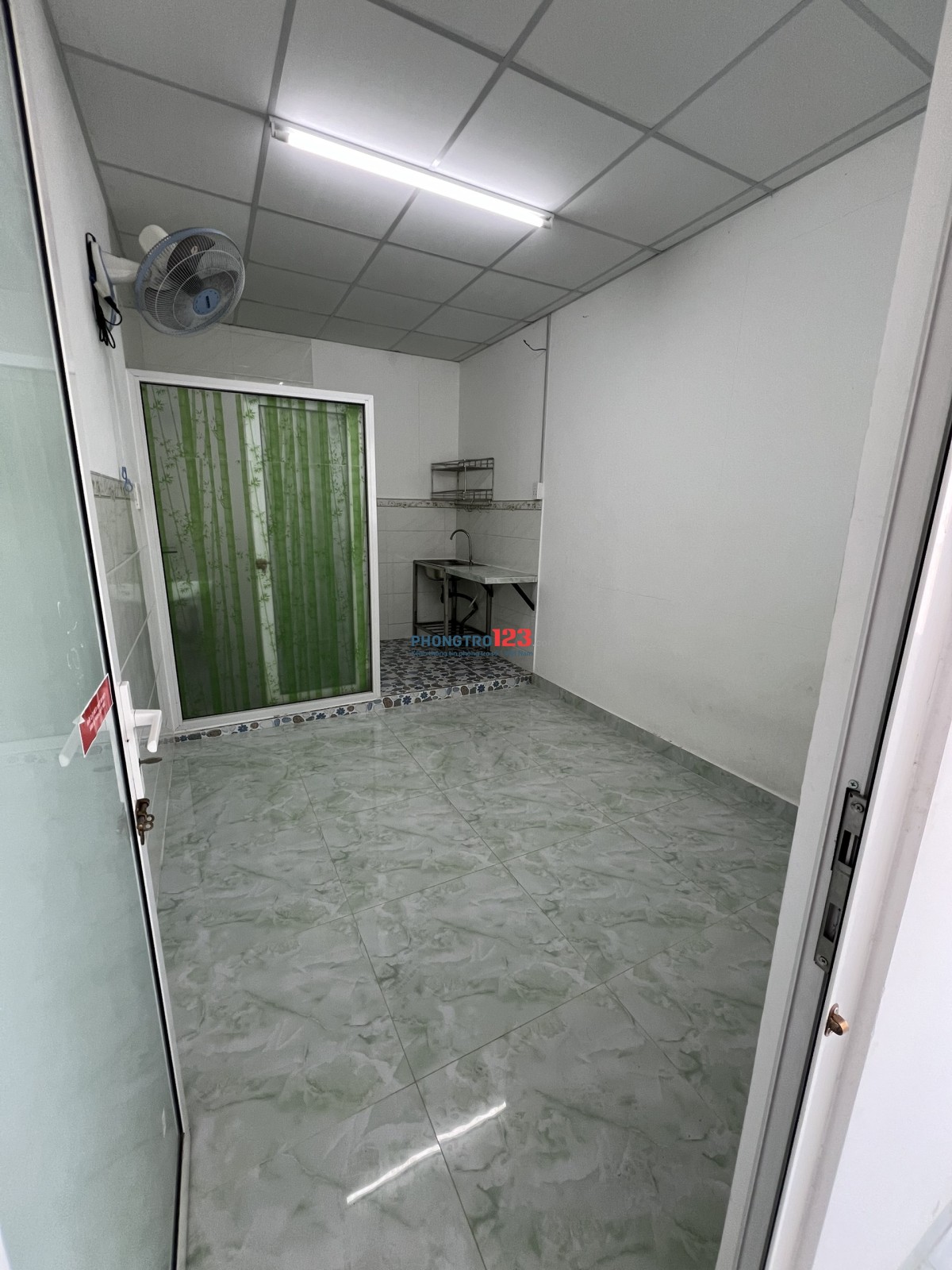 Phòng cho thuê. Qlo 50 phong phú Bình Chánh.HSSV- NVVP