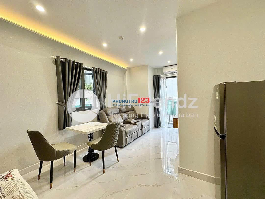 Căn Hộ Mới Xây 1 Phòng Ngủ Ban Công 50m2 Thang Máy Giá Cực Tôt Ngay Trung Tâm Quận 1