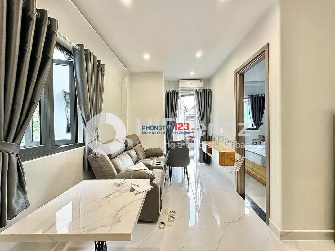 Căn Hộ Mới Xây 1 Phòng Ngủ Ban Công 50m2 Thang Máy Giá Cực Tôt Ngay Trung Tâm Quận 1
