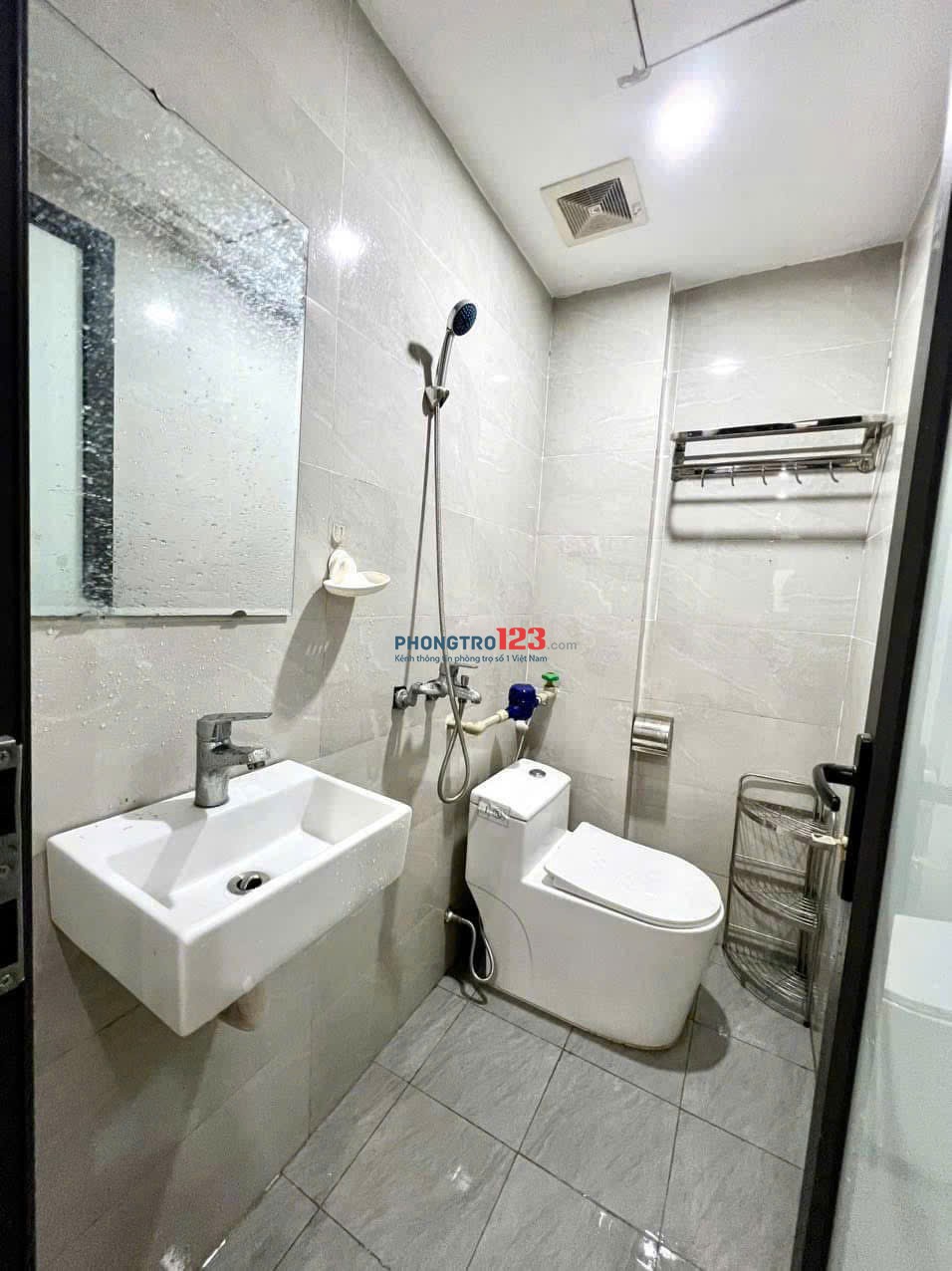 Chung cư Golden Mansion, 119 Phổ Quang, thiết kế kiểu mới, hiện đại, được lát đá cẩm thạch