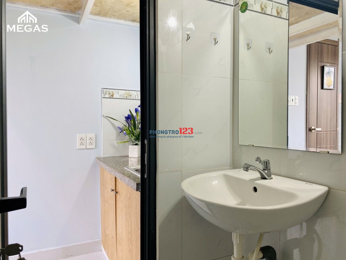  Studio, Duplex dạng Ban công, Cửa sổ cực kì thoáng mát ngay Thạnh Mỹ Lợi 