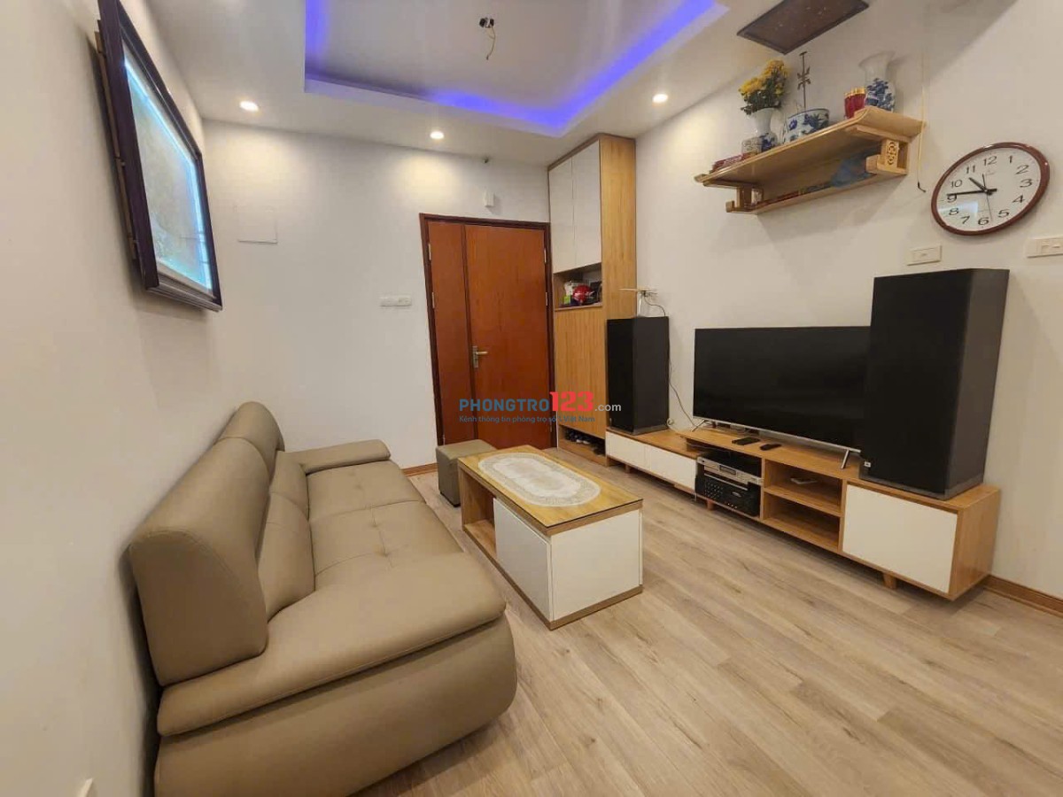 Chung cư Kington Residence, Hoàng Văn Thụ - Nhà mới, trần cao. Nội thất cao cấp. Có thể vào ở luôn