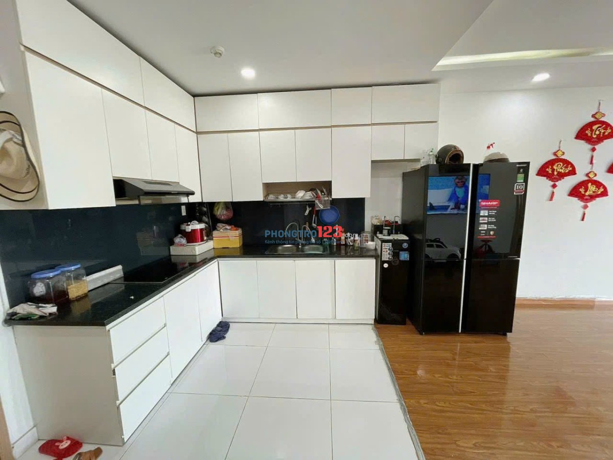 SaiGon Pearl - Nguyễn Hữu Cảnh, Nằm ngay khu căn hộ cao cấp, toà nhà Opal, thuộc Sai Gon Pearl