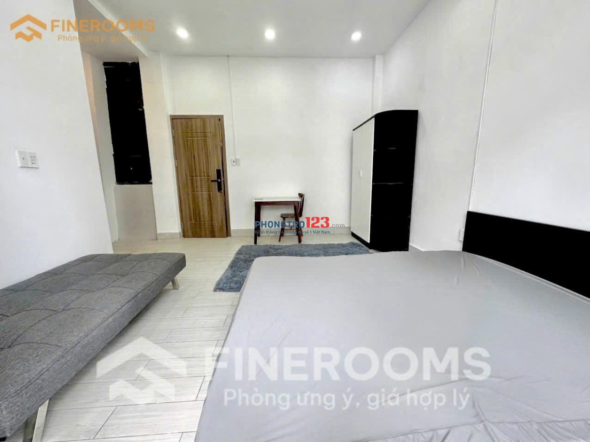 CĂN HỘ FULL NỘI THẤT BAN CÔNG MÁY GIẶT RIÊNG GẦN SÂN BAY